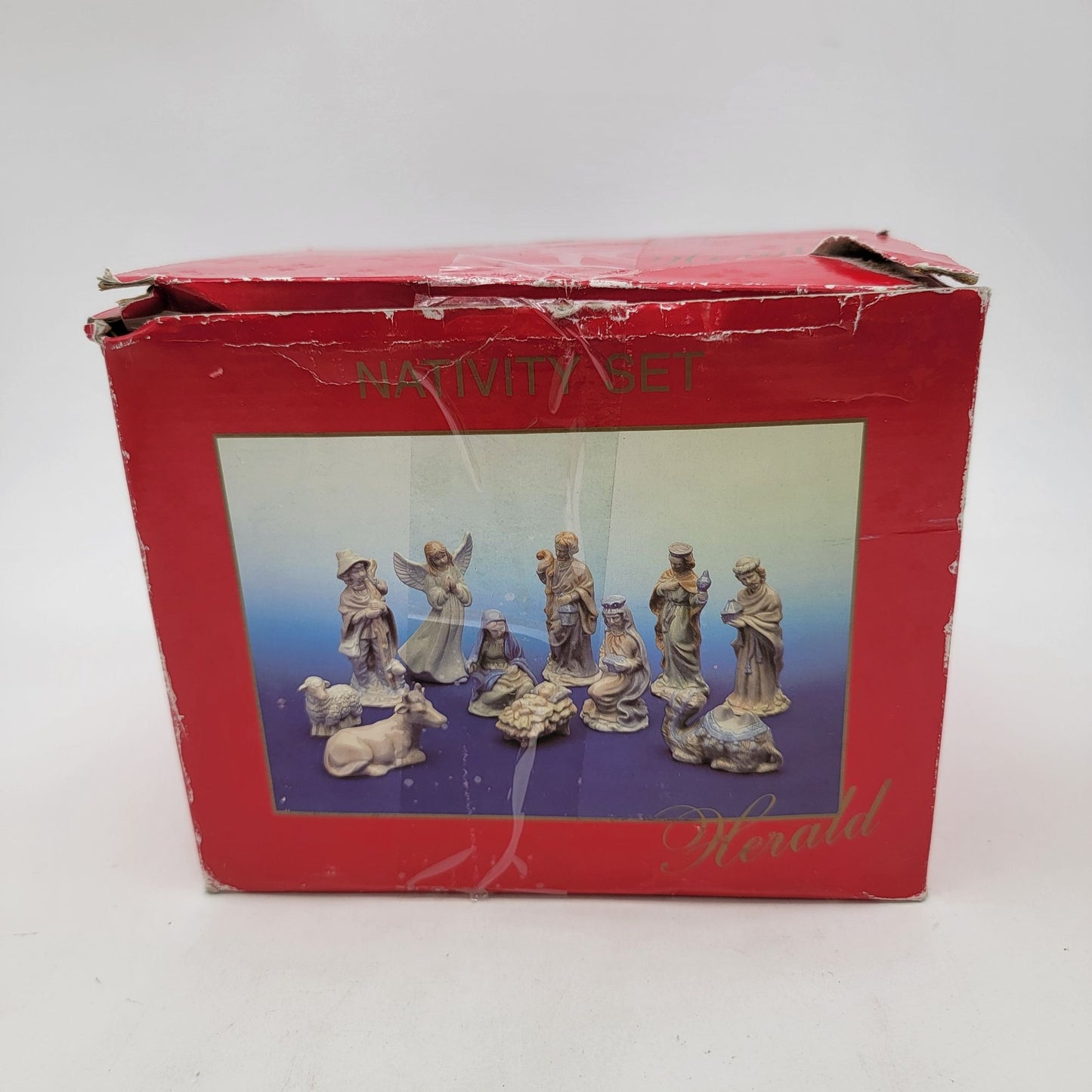 Dillards Heralds Porcelain 11-Piece Nativity Set