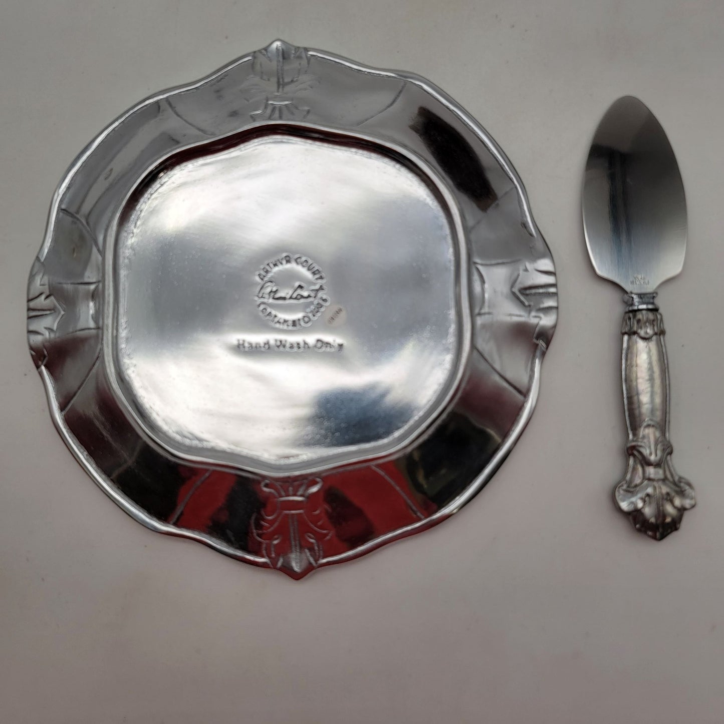 Arthur Court Aluminum Fleur De Lis Plate & Cake Server Set