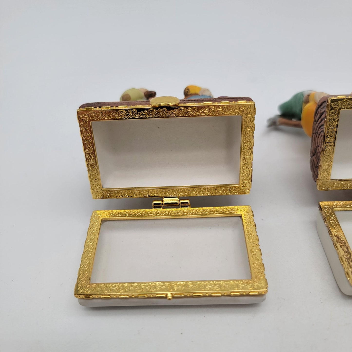 Set of 4 Disney Snow White & The Seven Dwarfs Limoges Porcelain Hinged Trinket Boxes