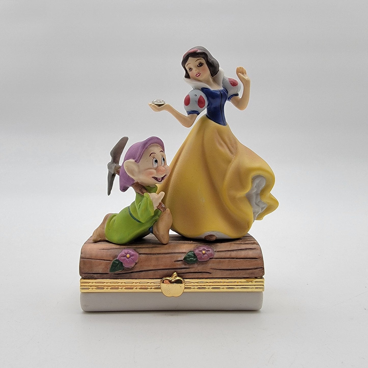 Set of 4 Disney Snow White & The Seven Dwarfs Limoges Porcelain Hinged Trinket Boxes