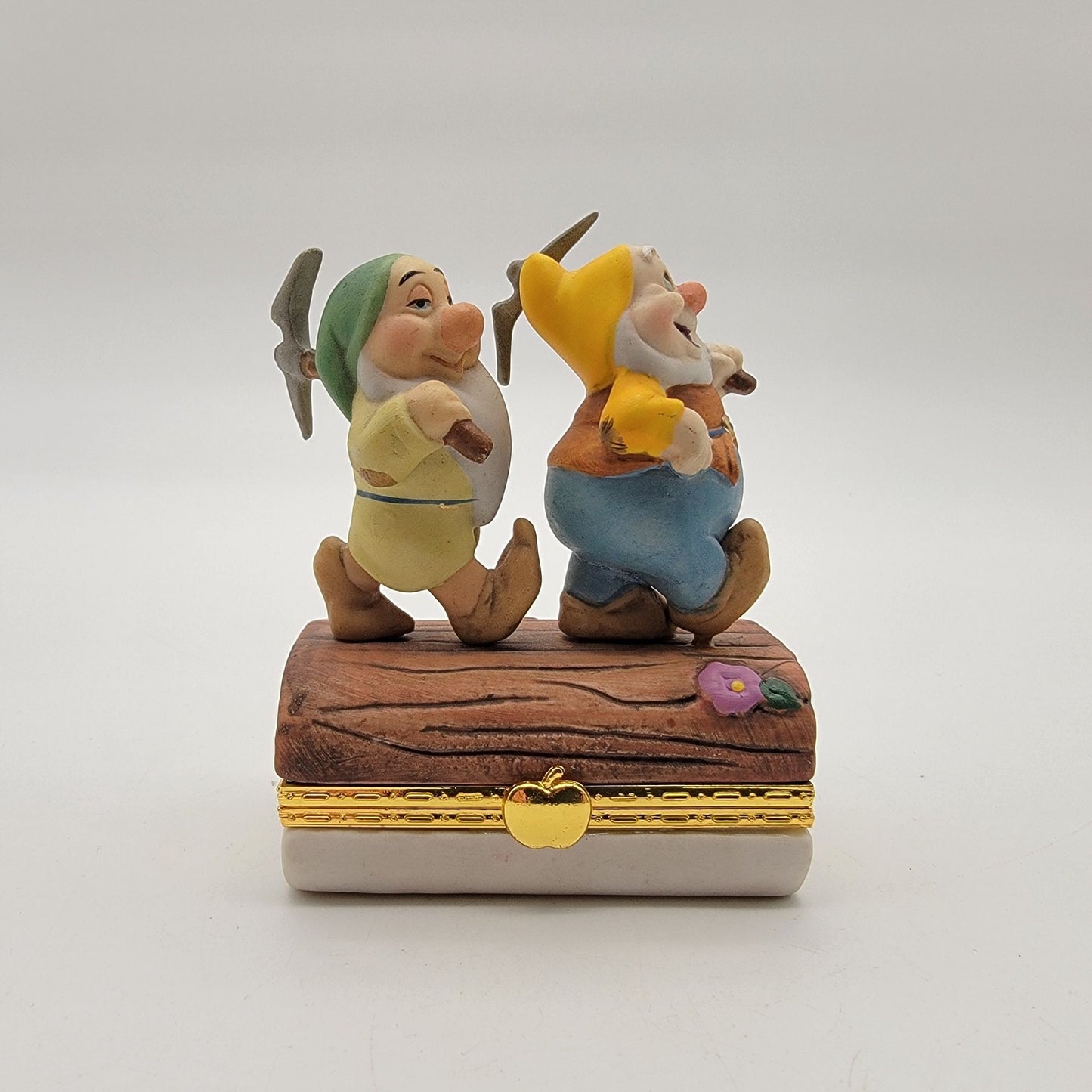 Set of 4 Disney Snow White & The Seven Dwarfs Limoges Porcelain Hinged Trinket Boxes