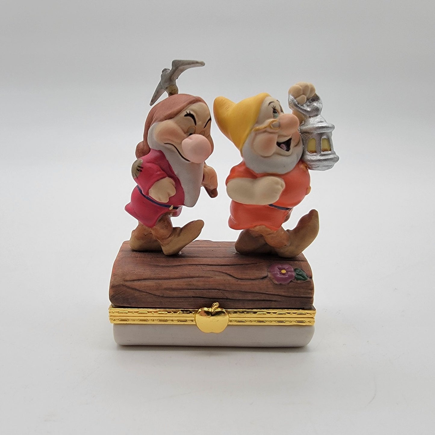 Set of 4 Disney Snow White & The Seven Dwarfs Limoges Porcelain Hinged Trinket Boxes