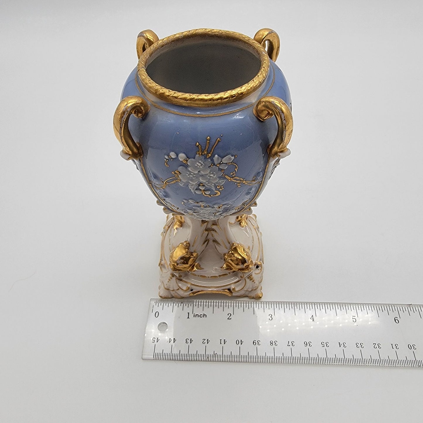 Antique Riessner Stellmacher & Kessel Art Nouveau Porcelain Turn Teplitz Vase Bleu Celeste (Sky Blue)