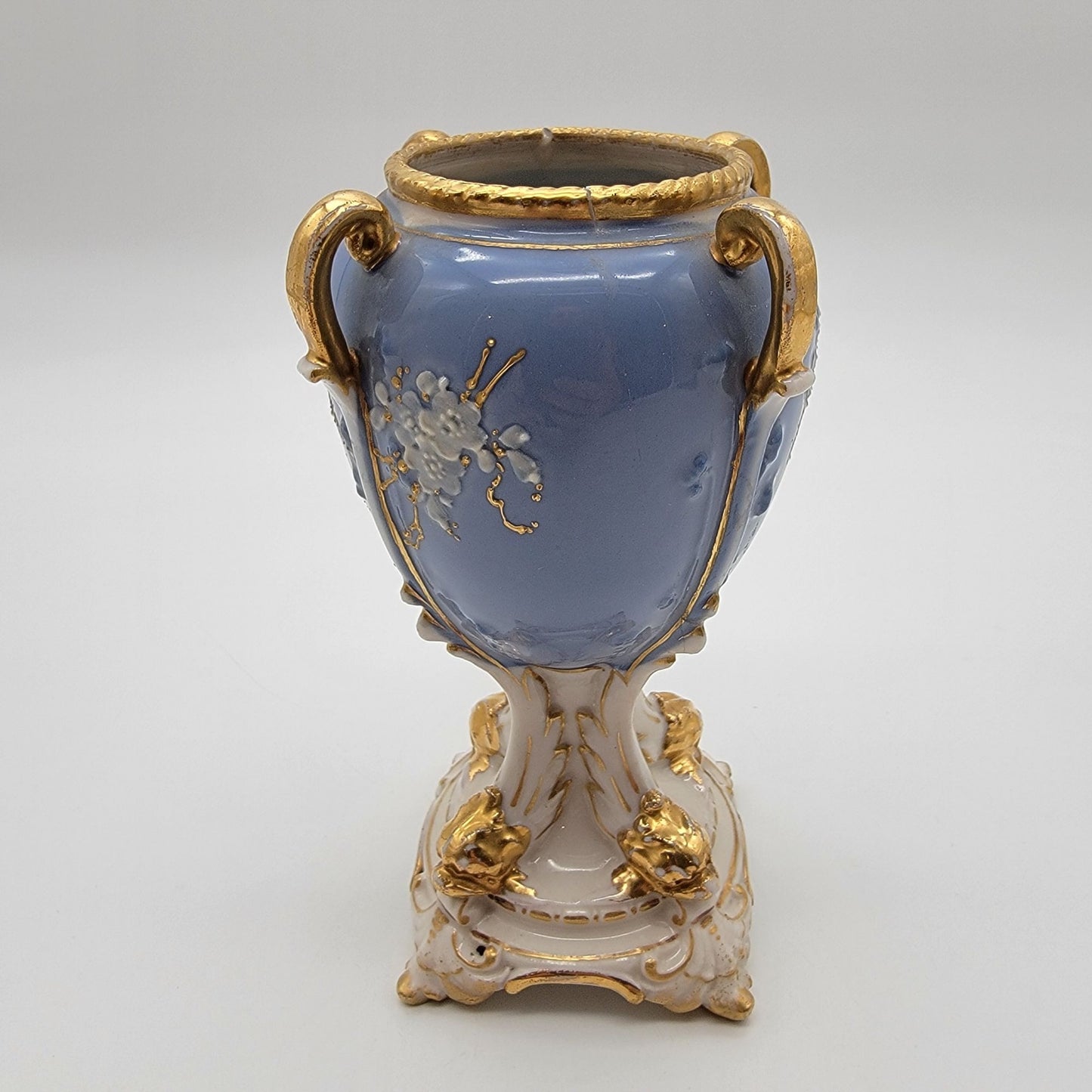 Antique Riessner Stellmacher & Kessel Art Nouveau Porcelain Turn Teplitz Vase Bleu Celeste (Sky Blue)