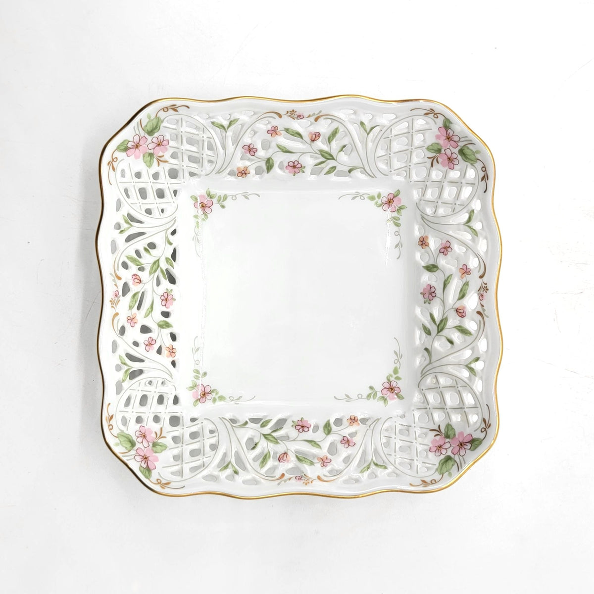 Oscar De La Renta English Garden Porcelain Square Dish Floral Lattice
