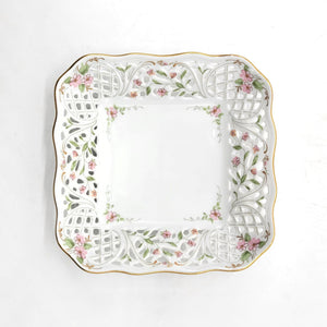Oscar De La Renta English Garden Porcelain Square Dish Floral Lattice