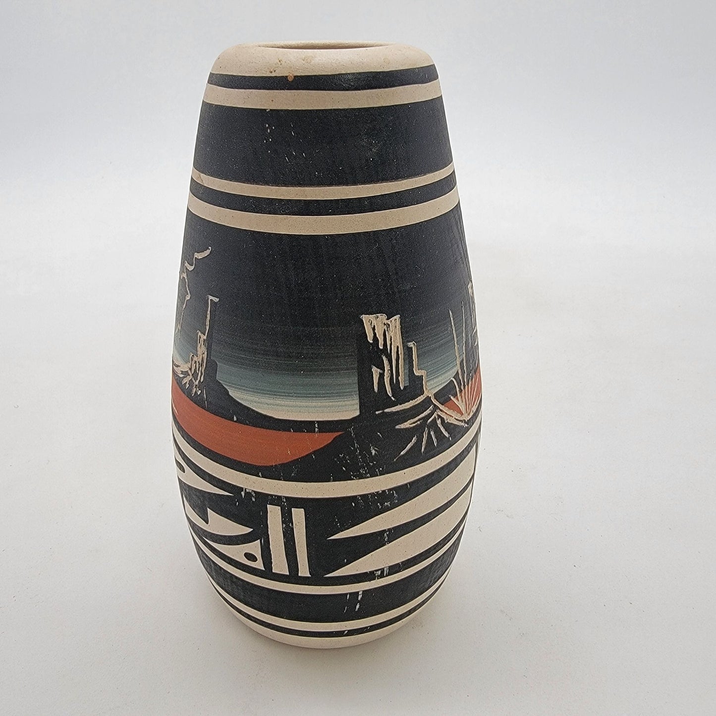 Vintage Navajo Dine Cedar Mesa Pueblo Etched Art Pottery Vase Signed