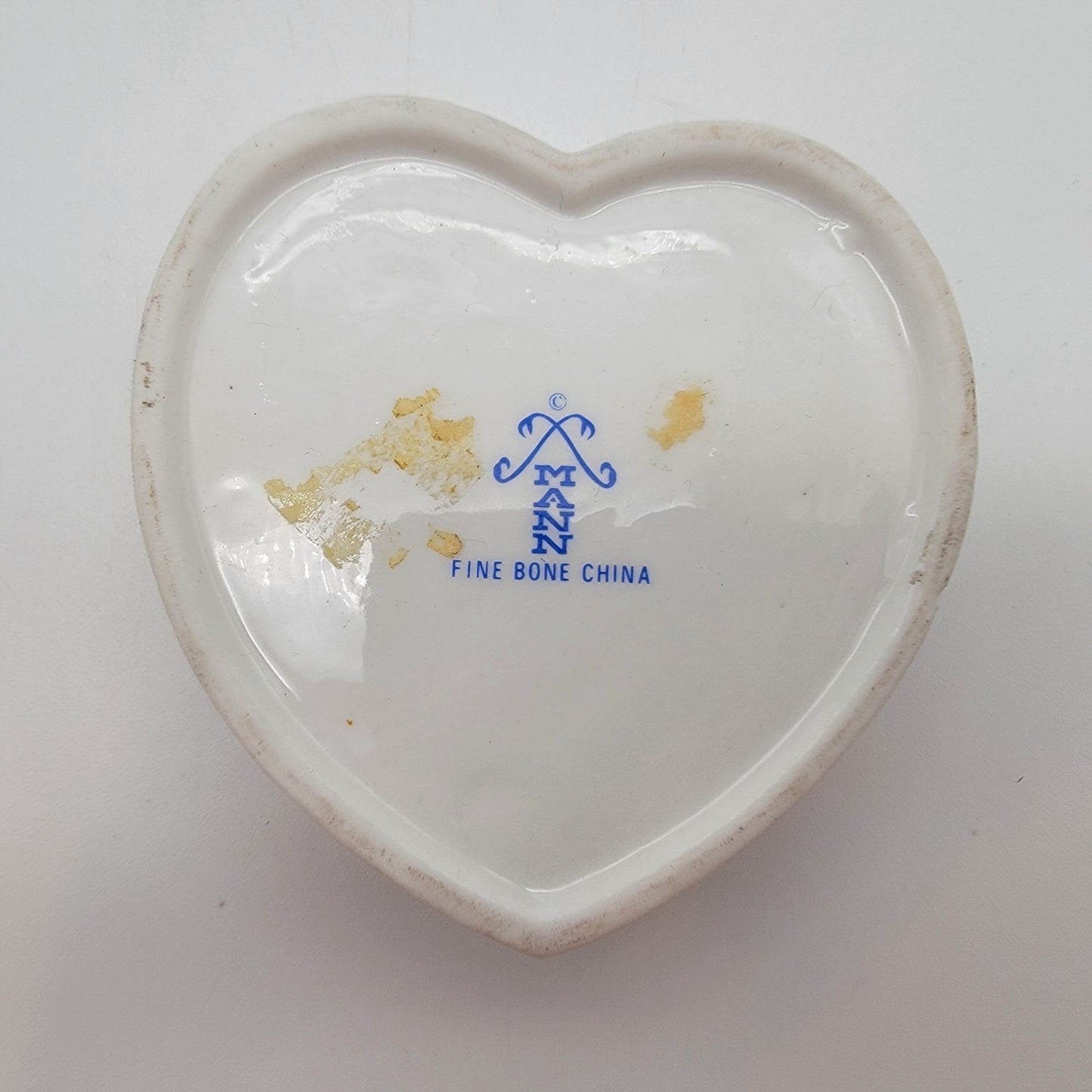 Vintage Mann Purple Violets Heart Trinket Box