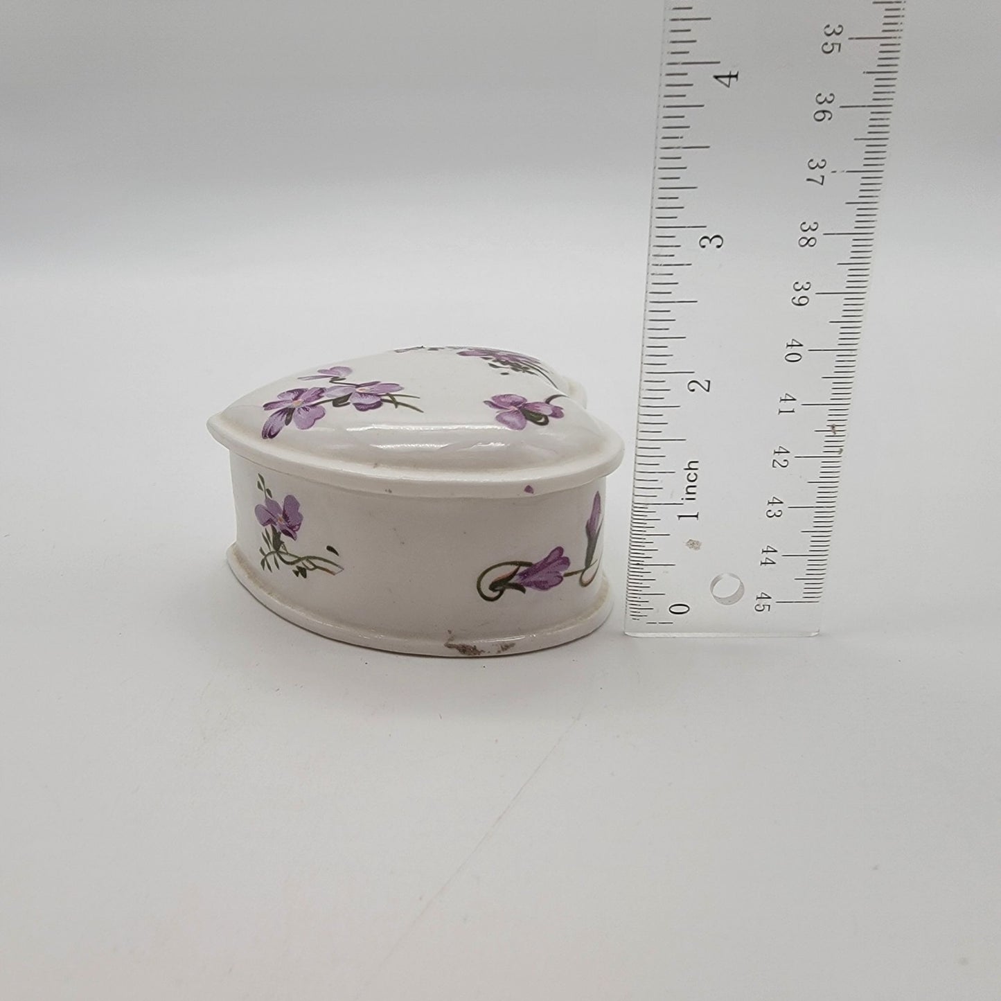 Vintage Mann Purple Violets Heart Trinket Box