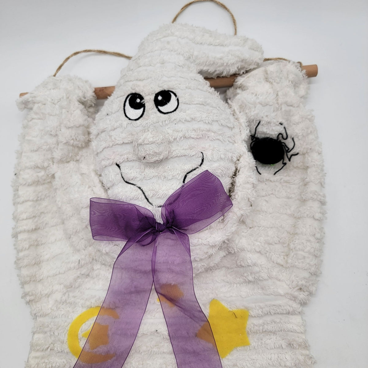 Chenille Ghost Halloween Wall Hanging With Cat & Pumpkins