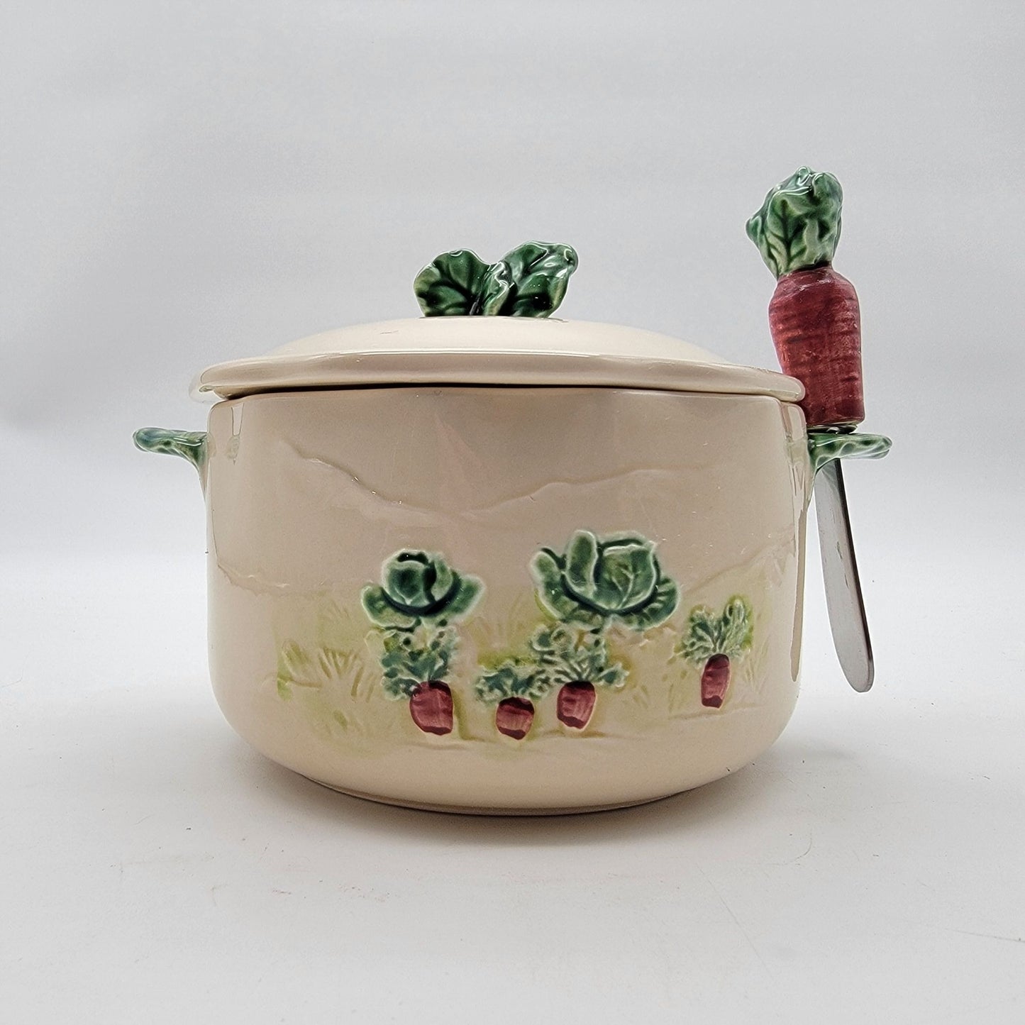 1983 Haldon Group Rabbit Parade Pot with Carrot Spreader