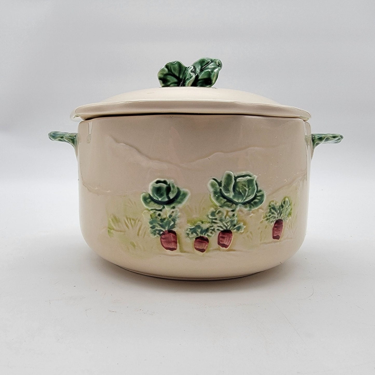 1983 Haldon Group Rabbit Parade Pot with Carrot Spreader