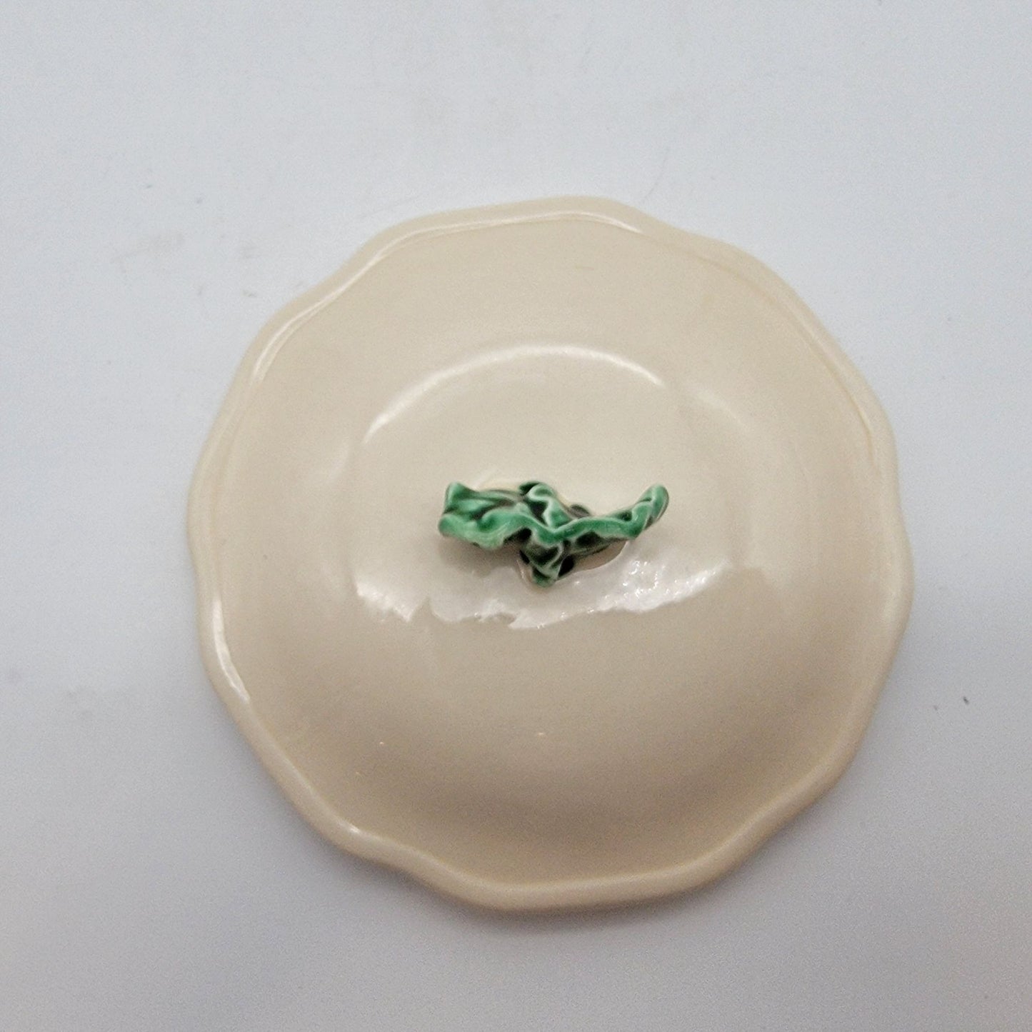 1983 Haldon Group Rabbit Parade Pot with Carrot Spreader