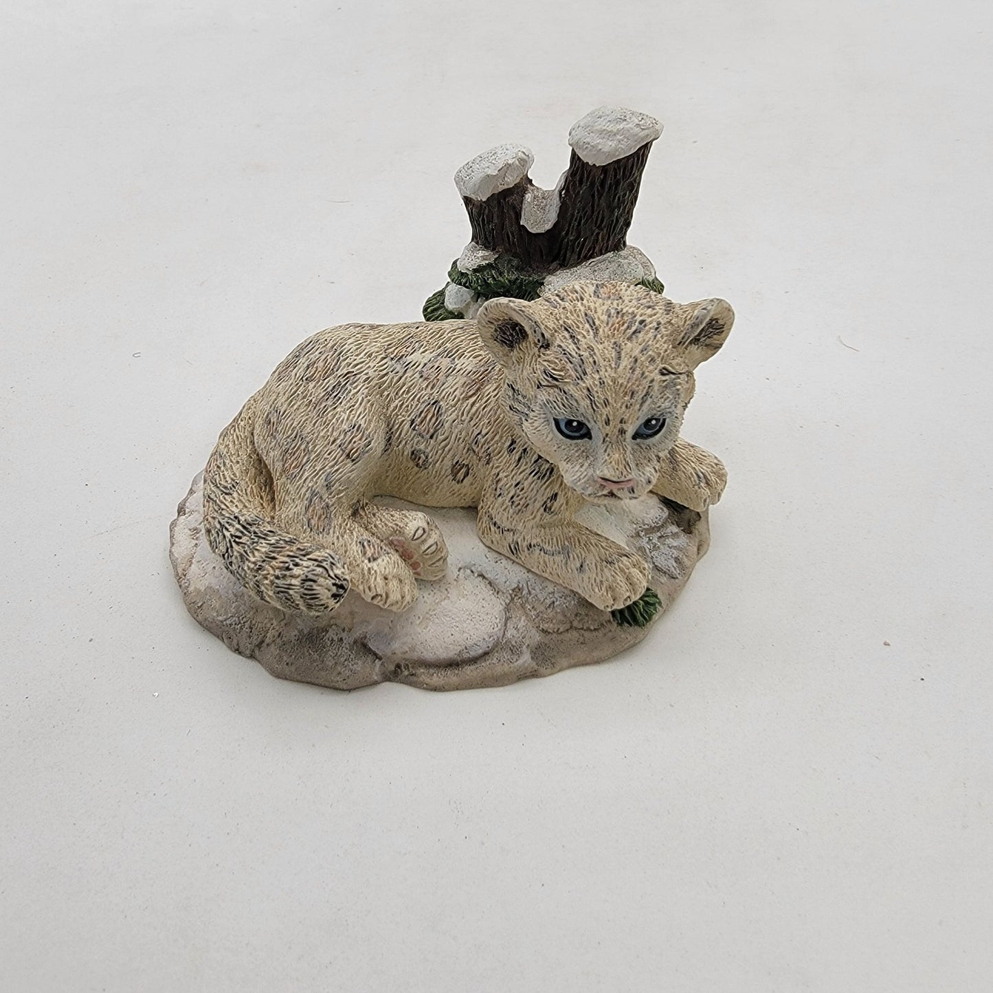 1995 The Hamilton Collection "Snow Leopard" Sculpture Figurine
