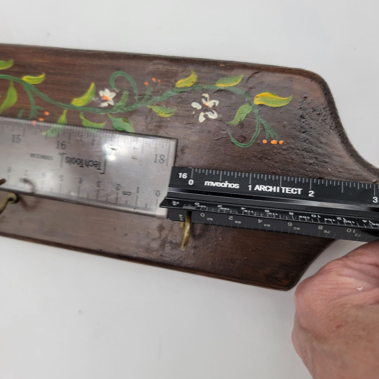 Vintage Hand-Painted Wooden Key Holder With 4 Hooks