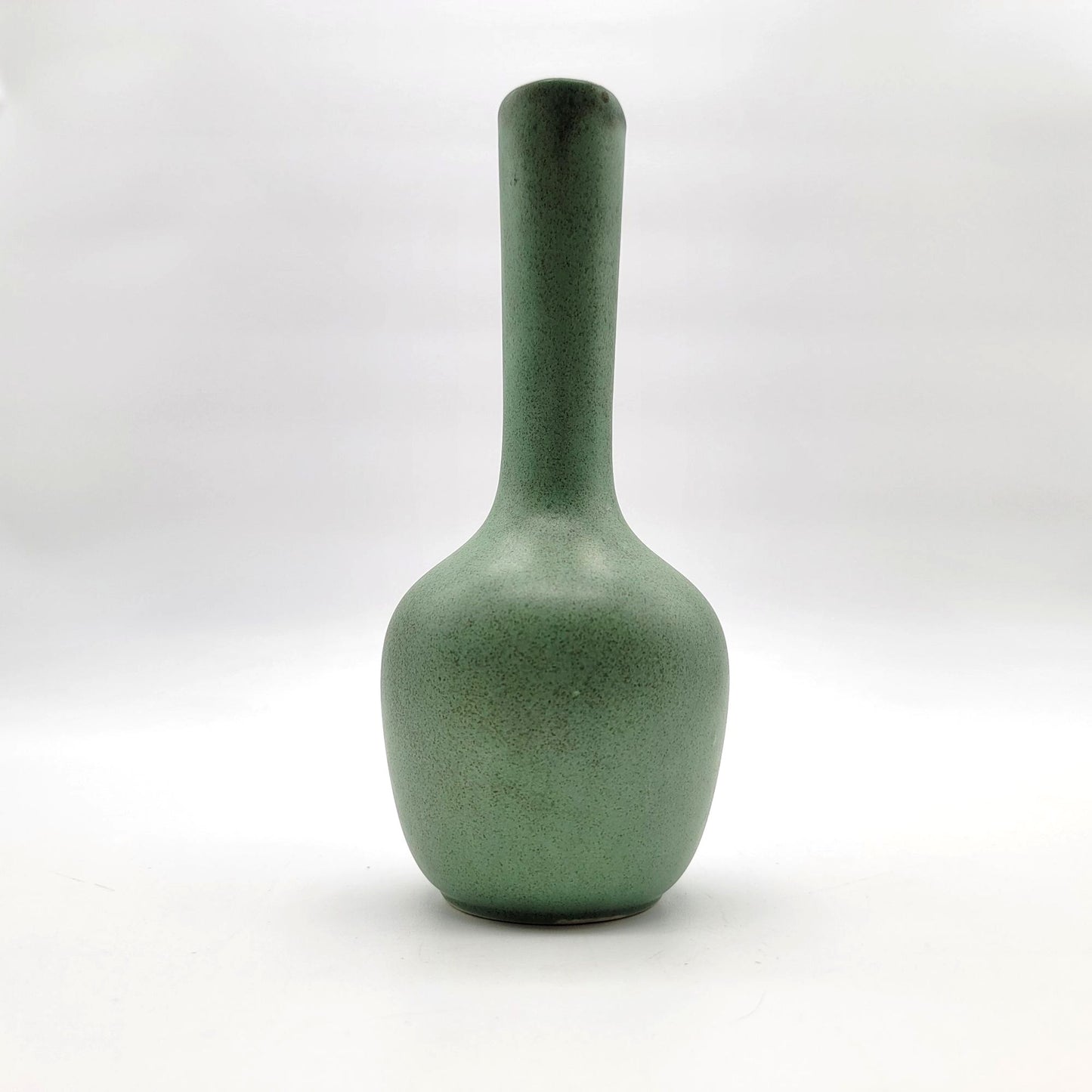 Vintage Geranium Green Royal Haeger Pottery Vase