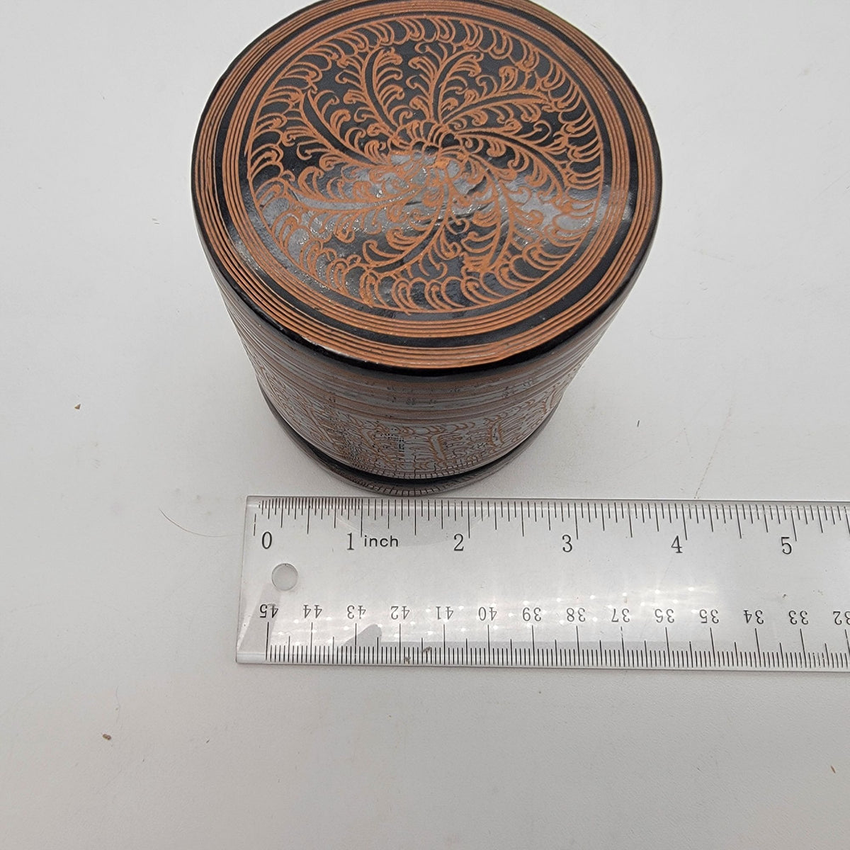 Vintage Small Burmese Lacquerware Betel Nut Box Container
