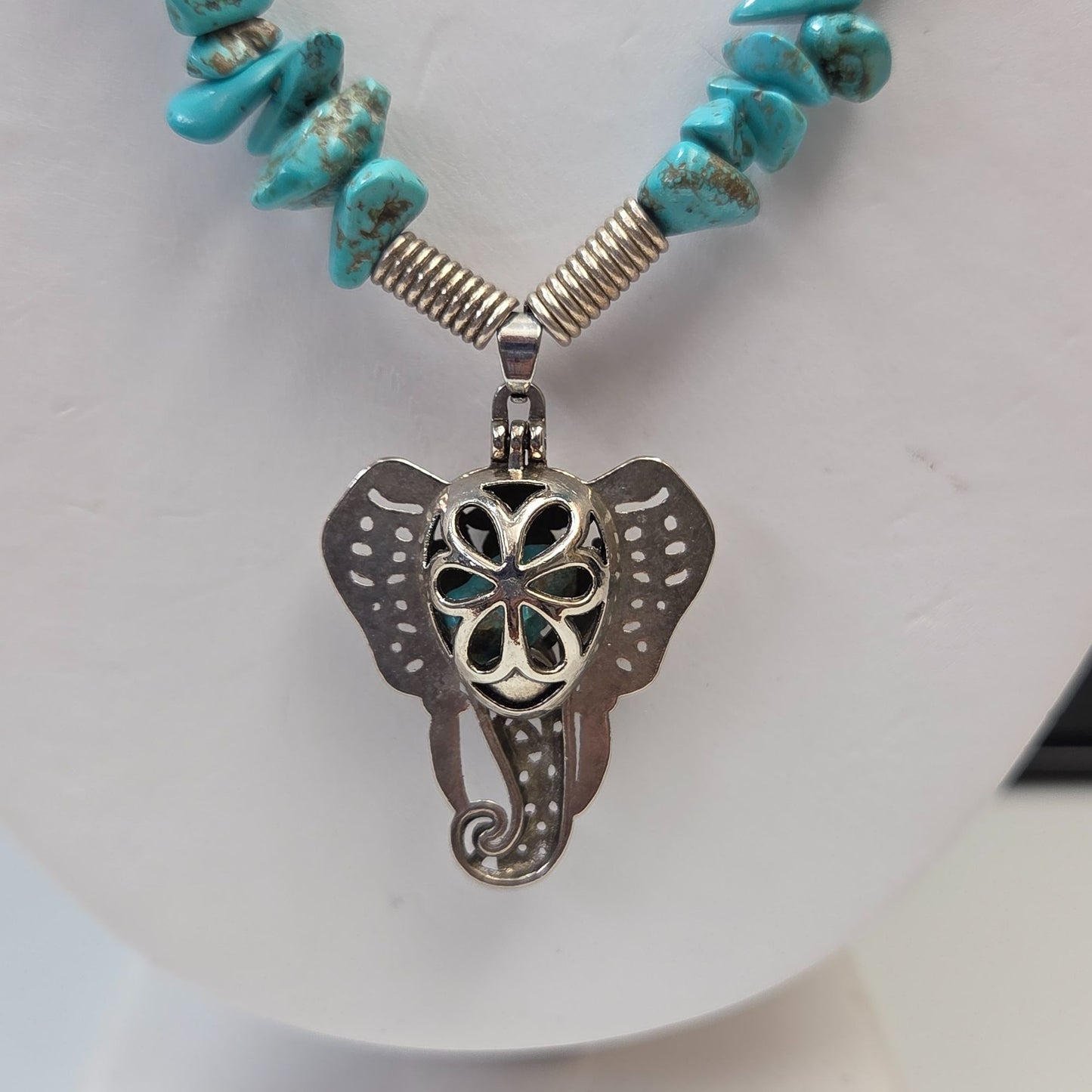 Penobscot Nation Native American 925 Elephant Pendant Turquoise Stone Chip Necklace 21.5"