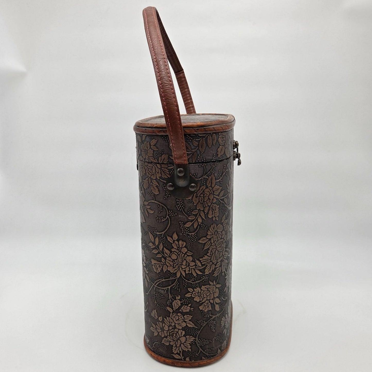 Three Hands Double Wine Bottle Carrier