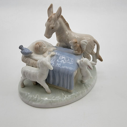 Vintage Roman Japan Porcelain Jesus In The Manger Music Box Plays Adeste Fideles