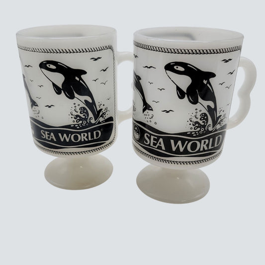 Vintage 1970's Sea World Shamu Killer Whale Footed Milk Glass Mugs Set Of 2