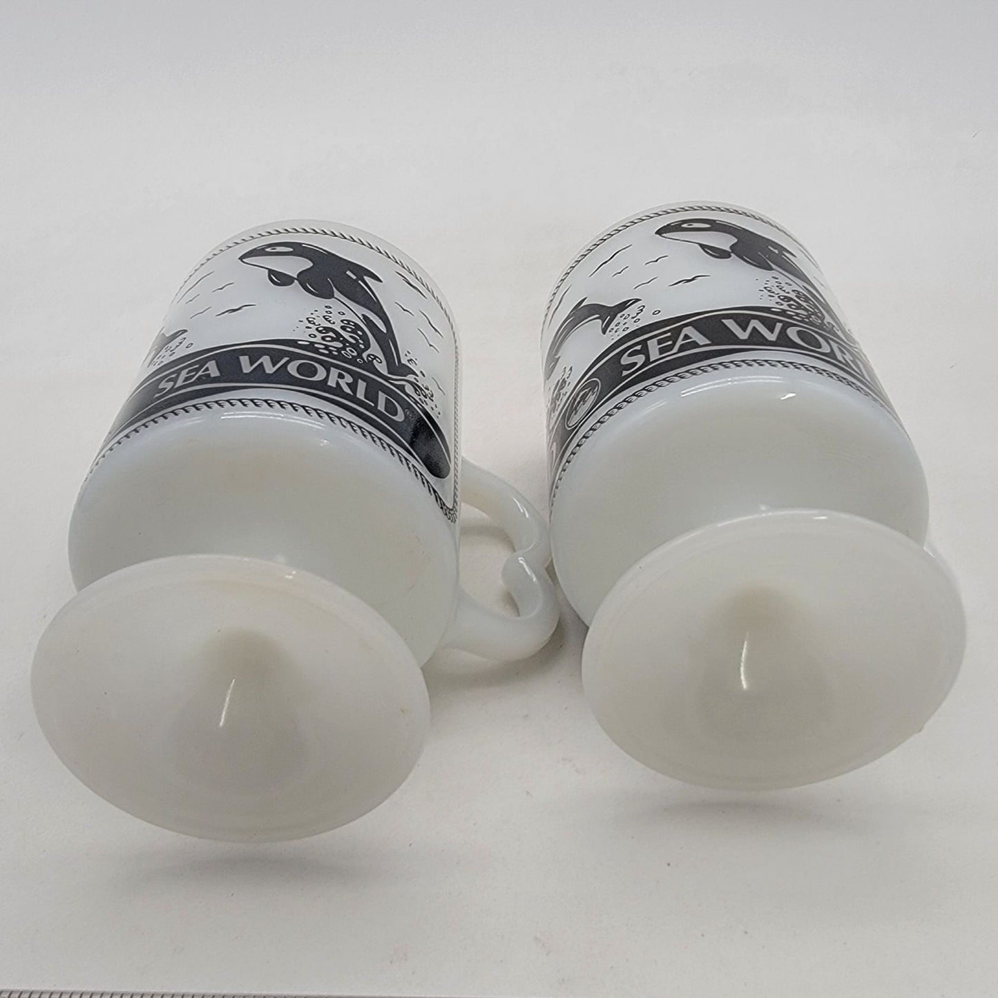 Vintage 1970's Sea World Shamu Killer Whale Footed Milk Glass Mugs Set Of 2