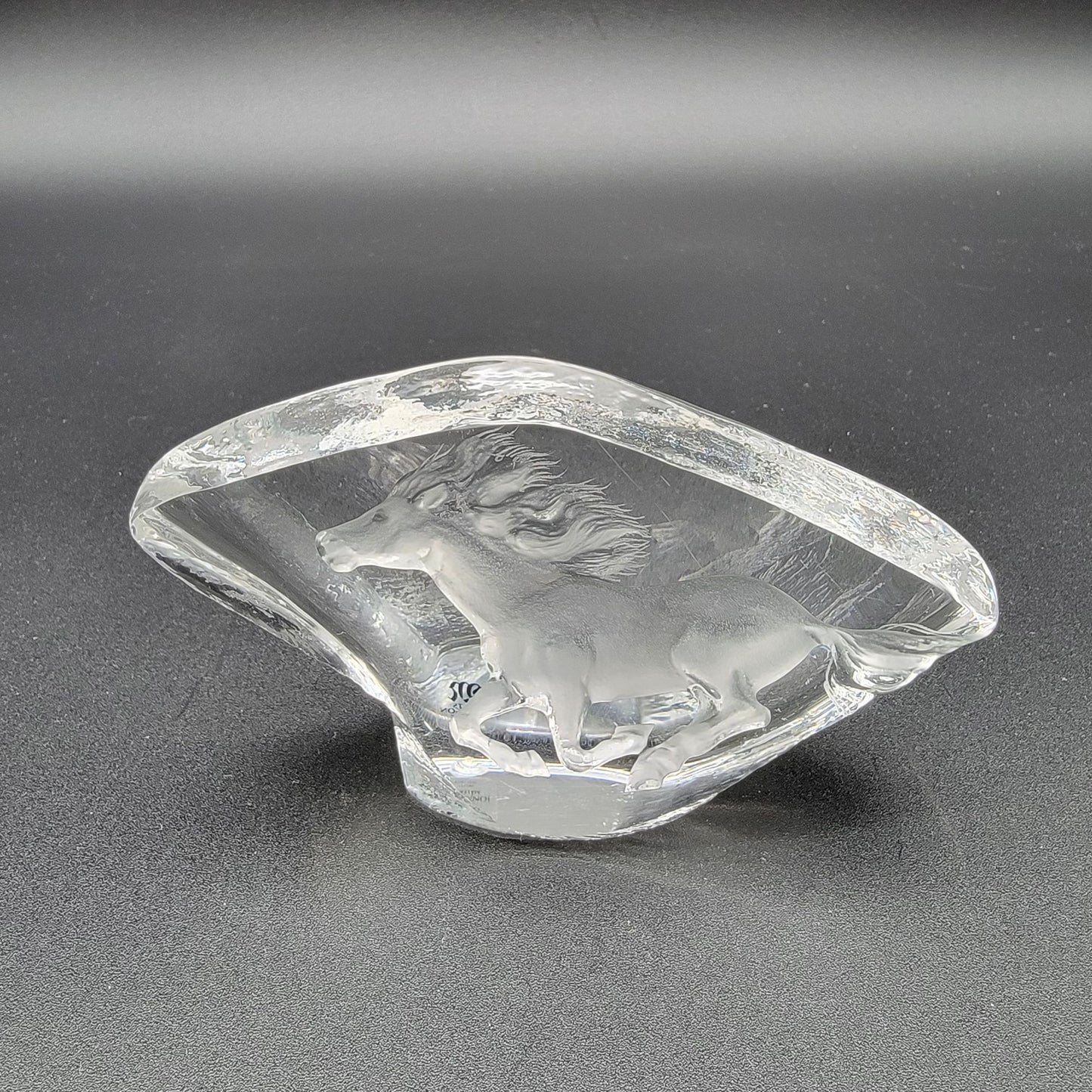 Matts Jonasson Maleras Signed Full Lead Crystal Running Horse Paperweight MJ Sweden 3715