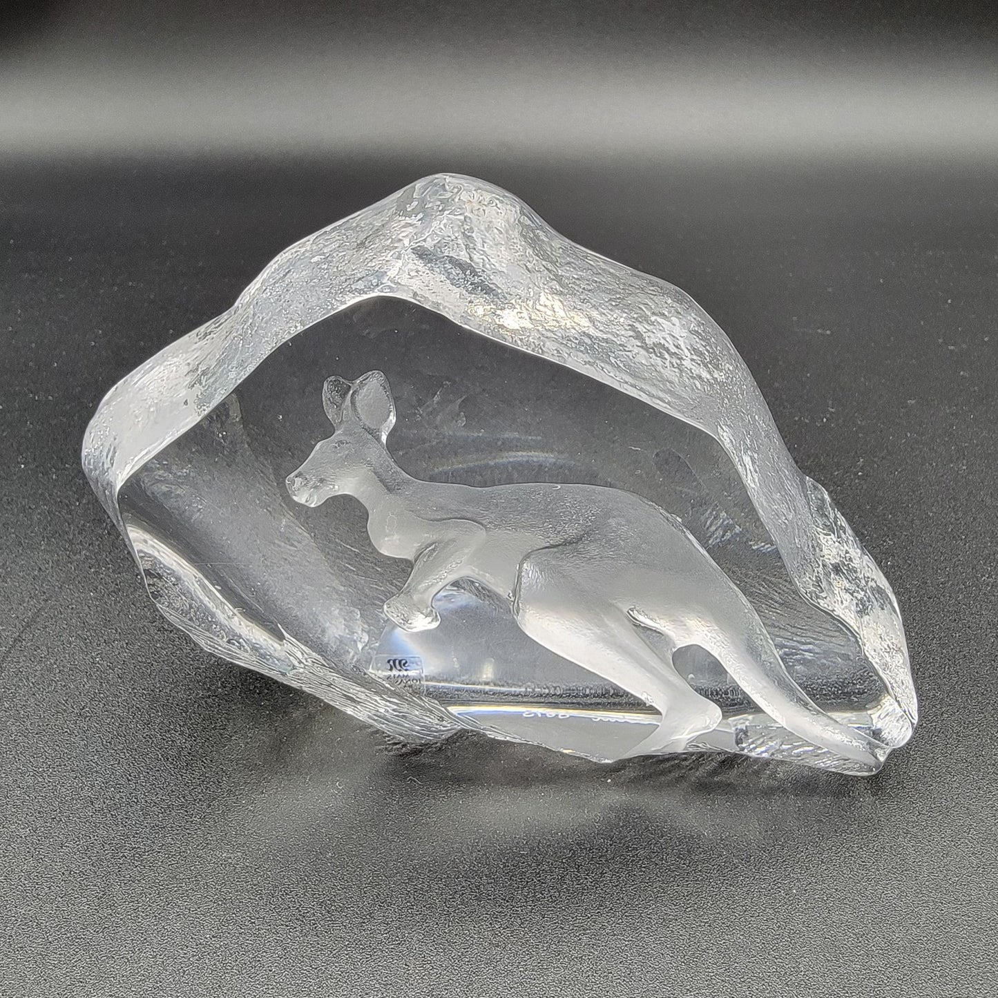 Mats Jonasson Crystal Kangaroo Paperweight Signed Sweden 3613