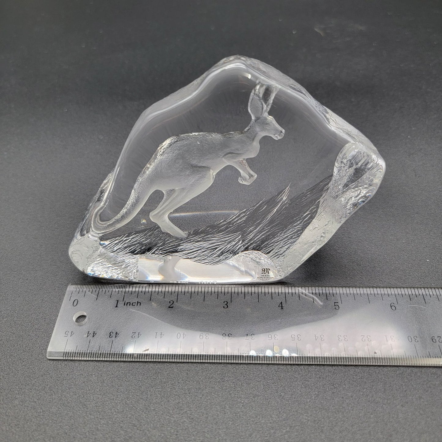 Mats Jonasson Crystal Kangaroo Paperweight Signed Sweden 3613