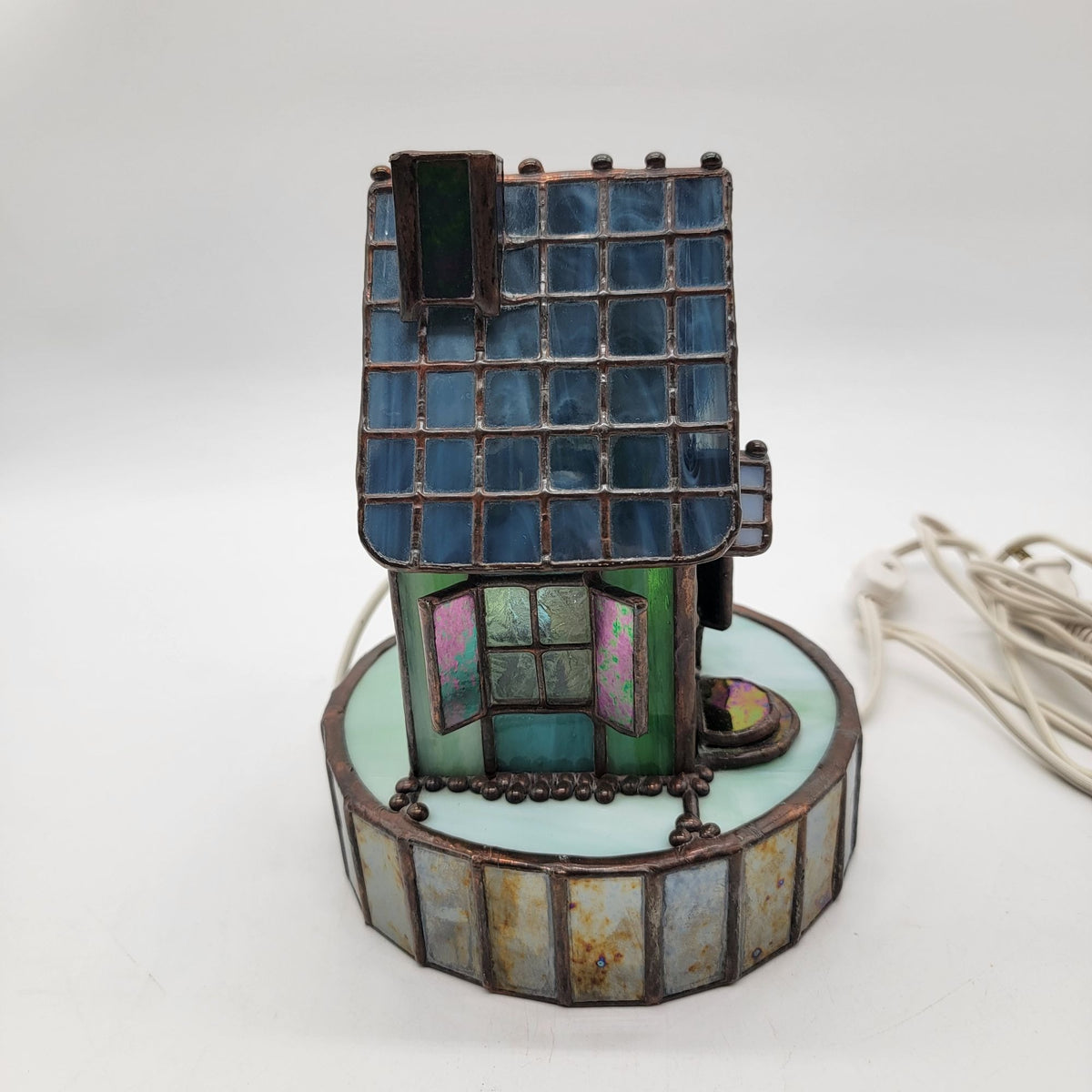 Bill Job’s "Vitreville" Collection Tiffany-Style Stained Glass House Lamp