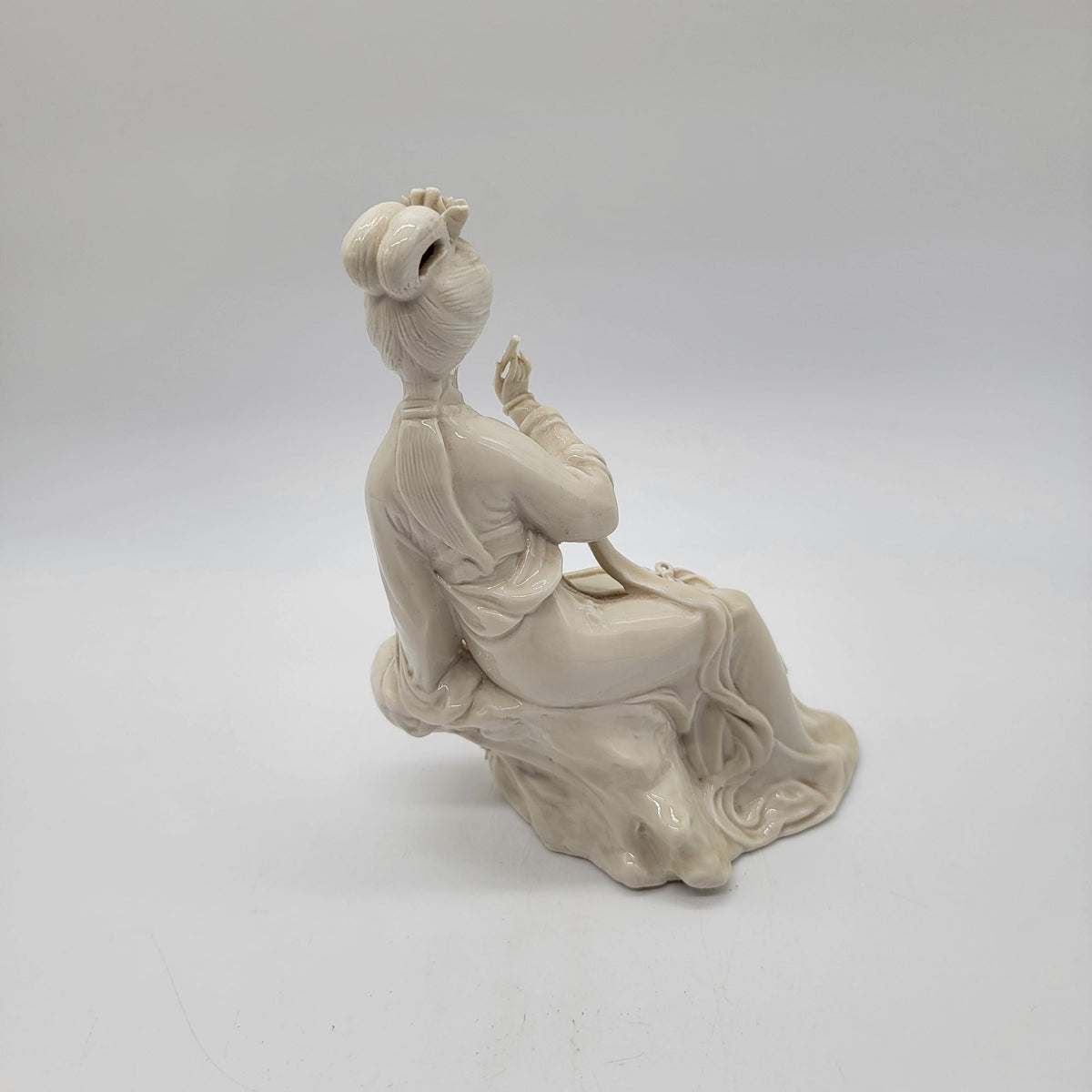 Blanc De Chine Porcelain Figurine Guanyin The Goddess As Found