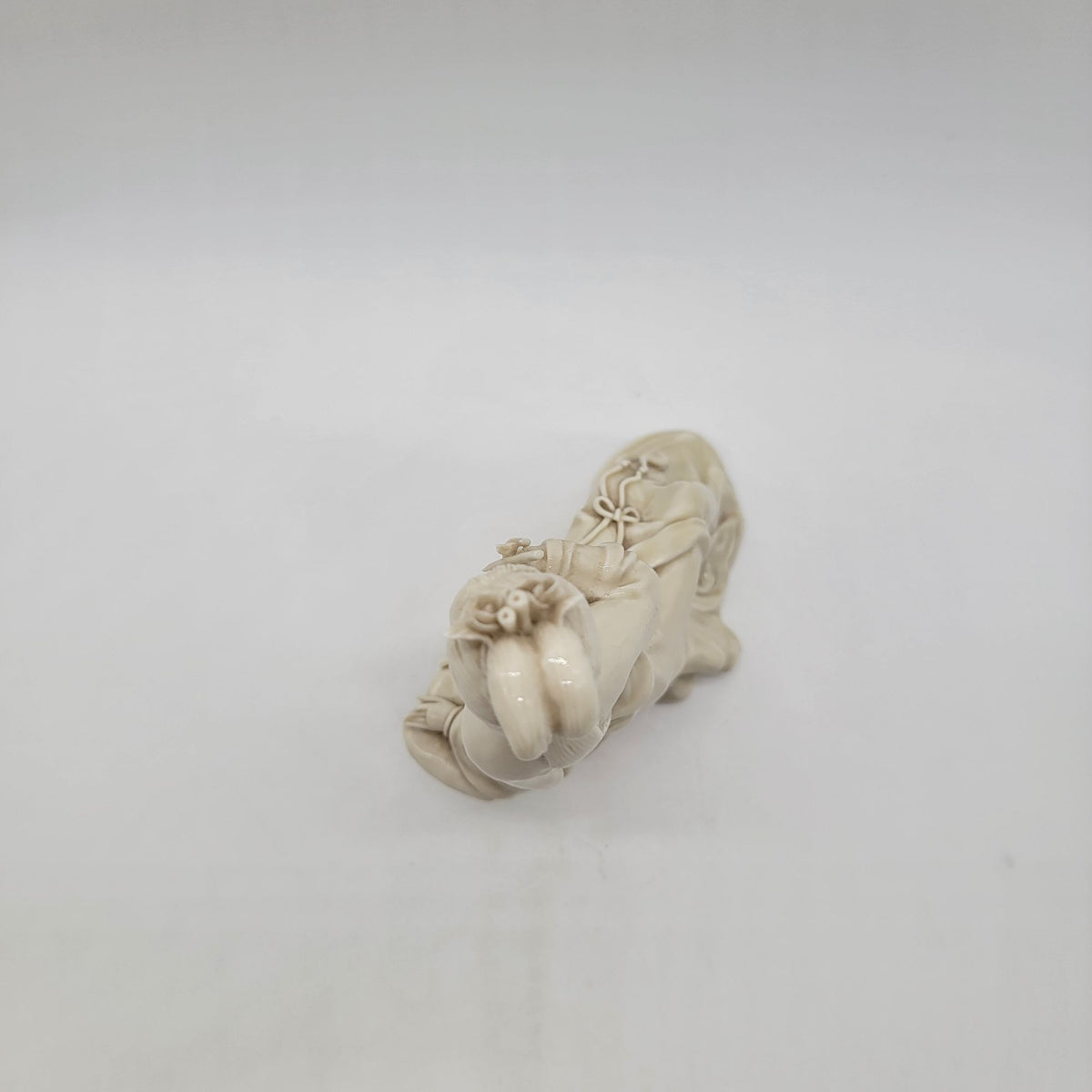 Blanc De Chine Porcelain Figurine Guanyin The Goddess As Found
