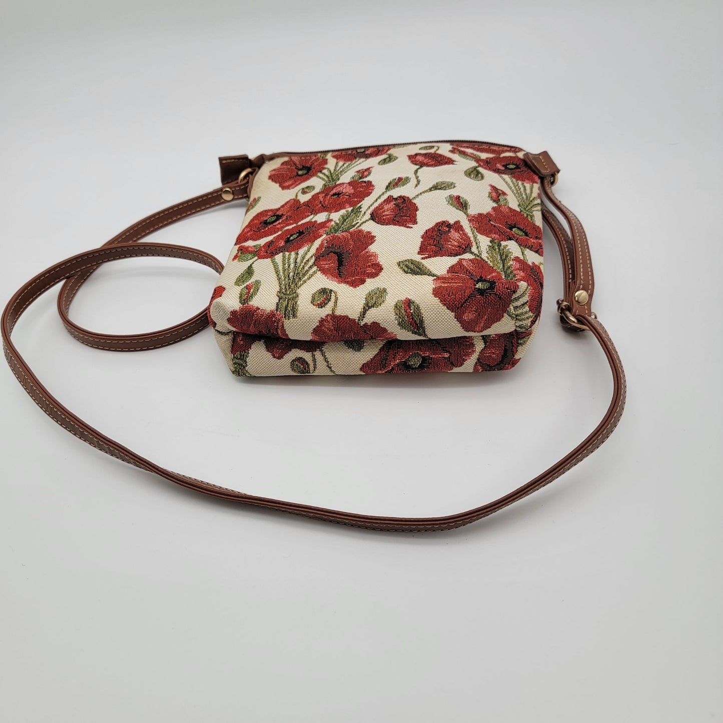 Signare Red Poppy Tapestry Crossbody Purse