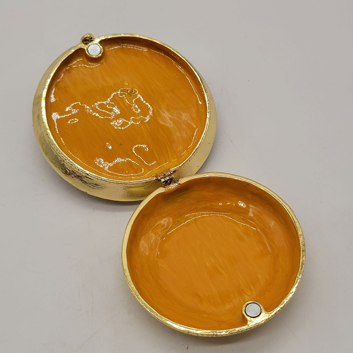 Objet d'art Taking a Spin Roulette Wheel Trinket Box No. 34