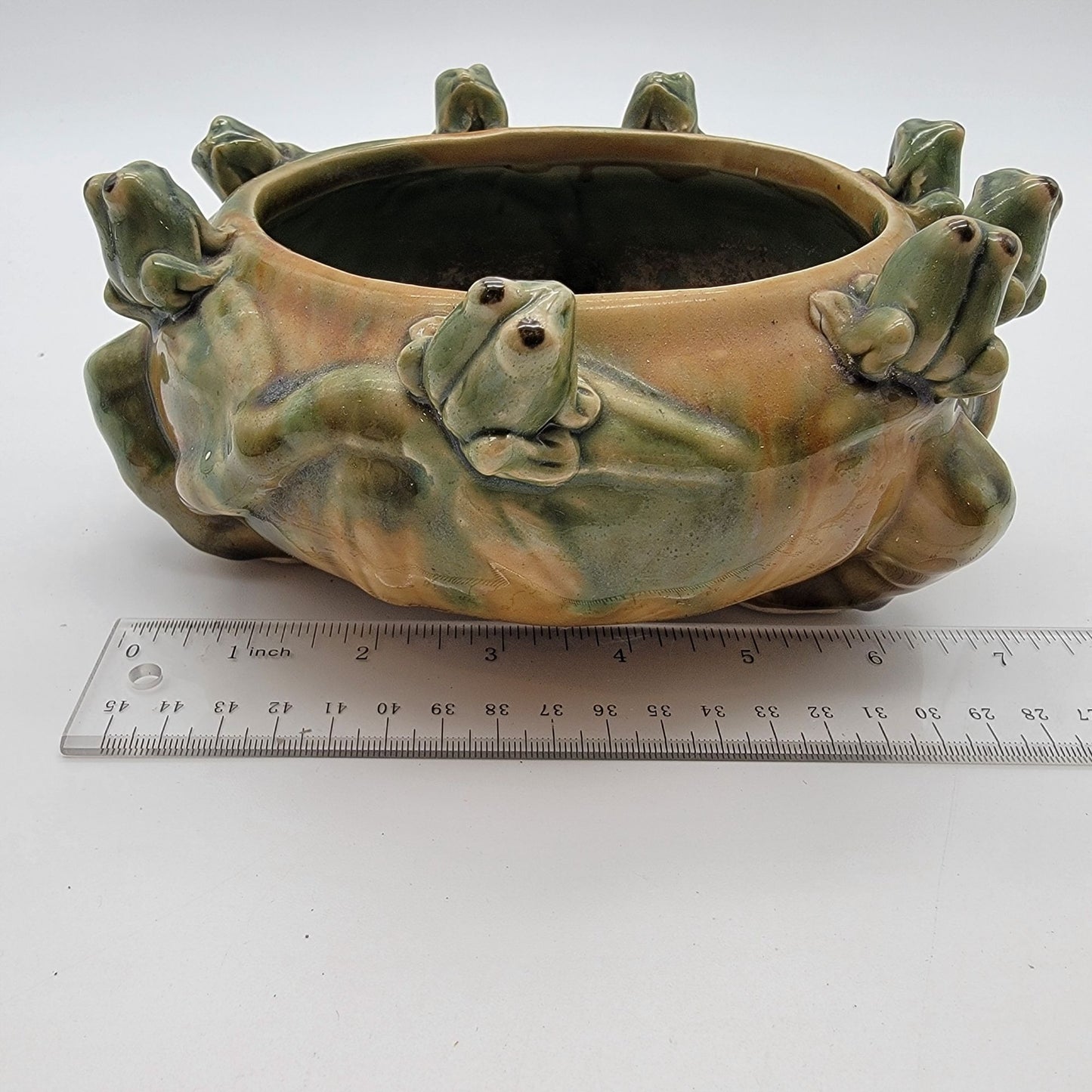 Majolica 8 Frog Pottery Planter