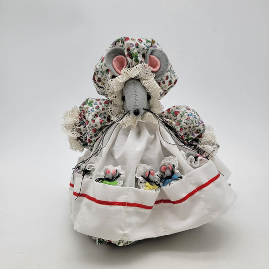 Vintage Felt Mama Mouse with Babies