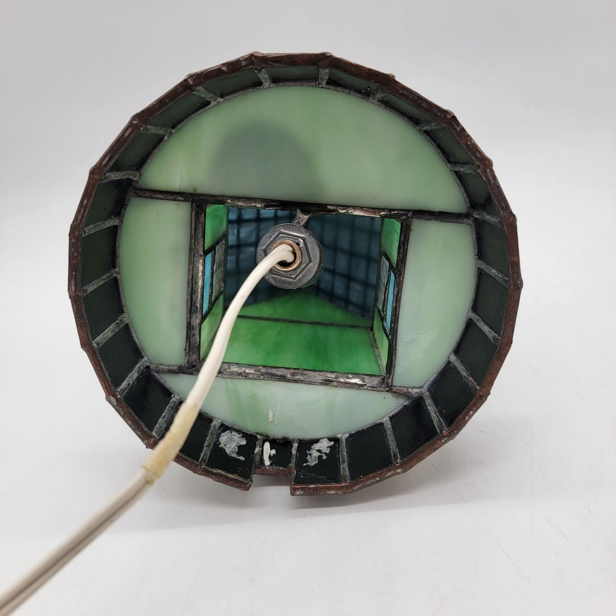 Bill Job’s "Vitreville" Collection Tiffany-Style Stained Glass House Lamp