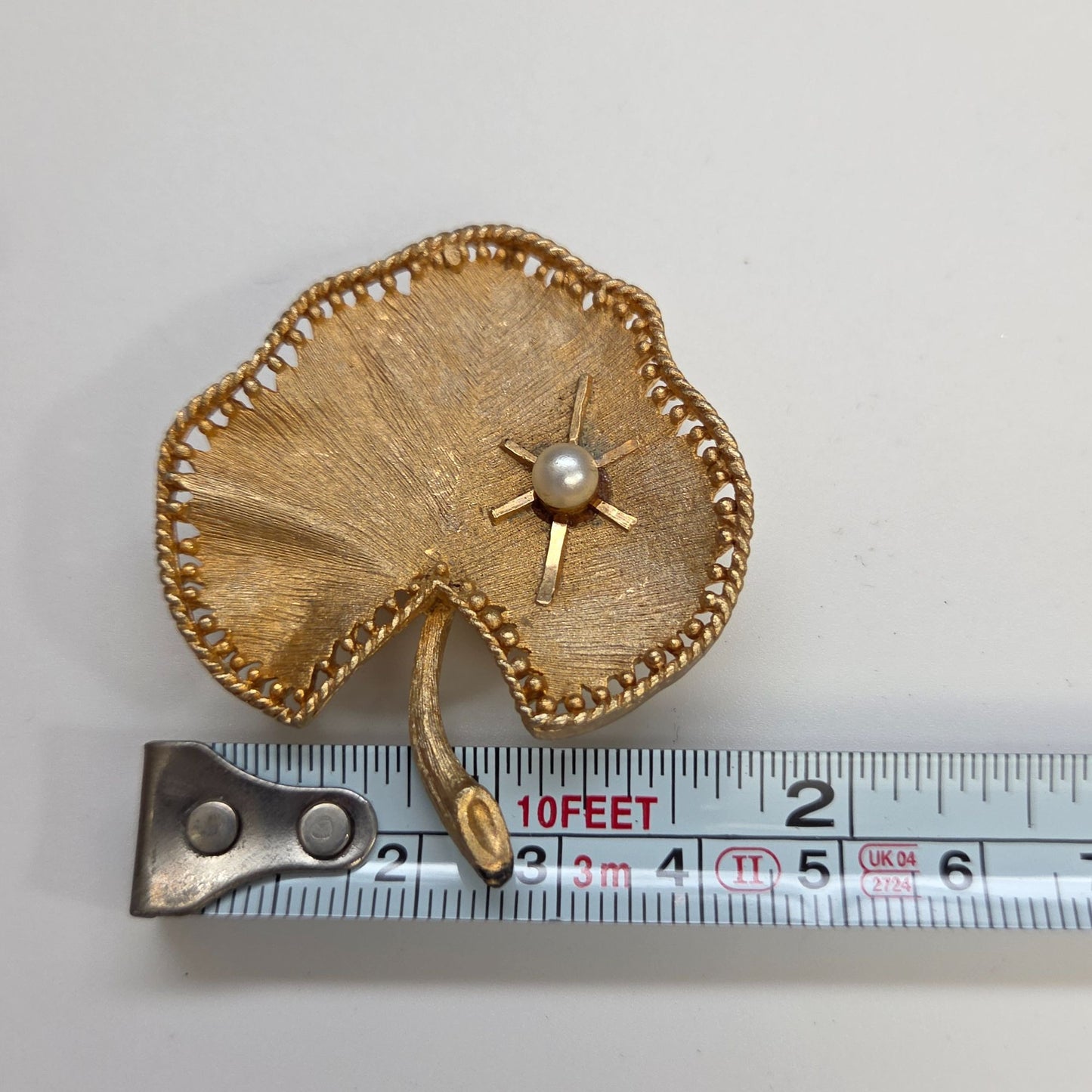 Vintage Brushed Gold-Tone Lily Pad Brooch Faux Pearl Accent