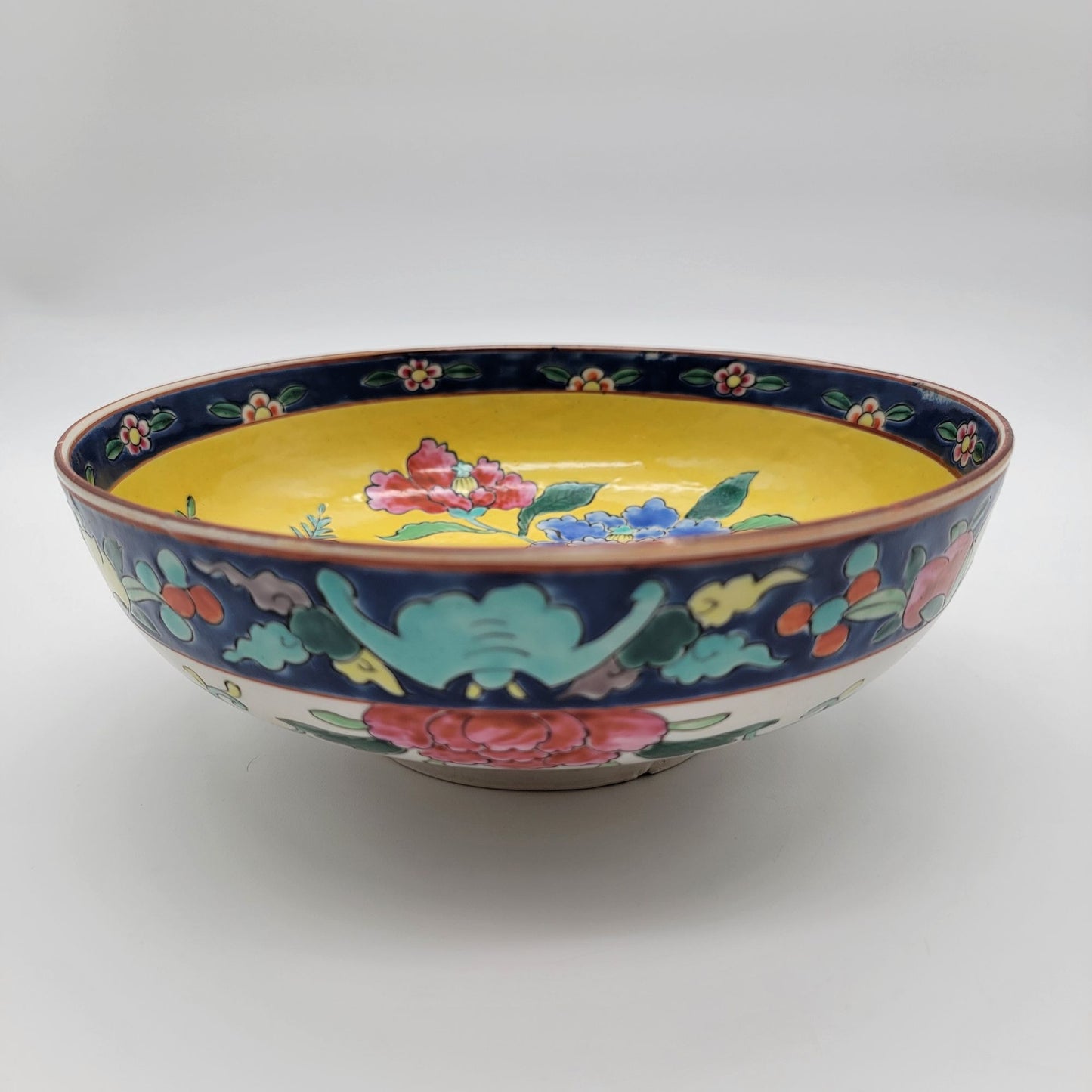Antique Arita Yamatoku Nippon Famille Jaune Porcelain Bowl