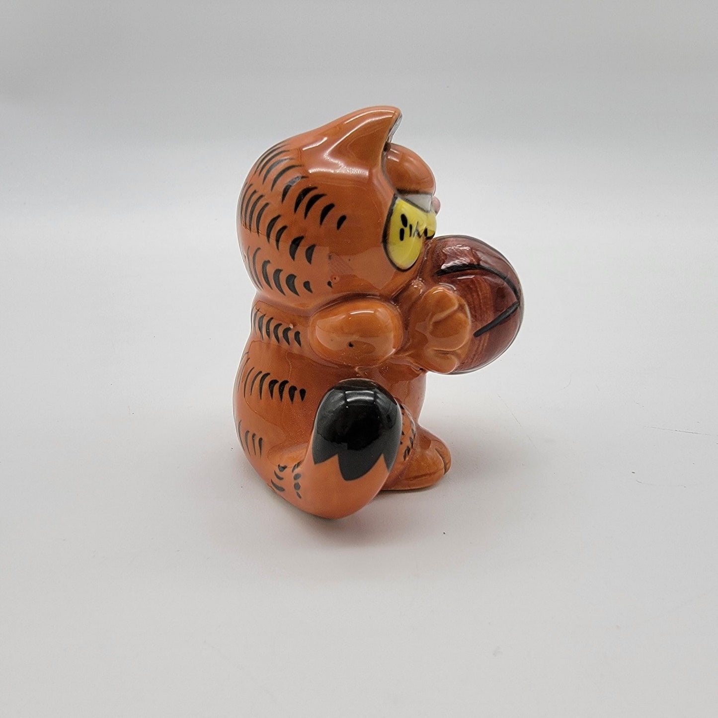 Vintage 1978 Garfield Figurine By Enesco Basketball