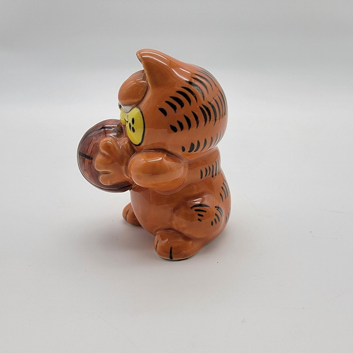 Vintage 1978 Garfield Figurine By Enesco Basketball