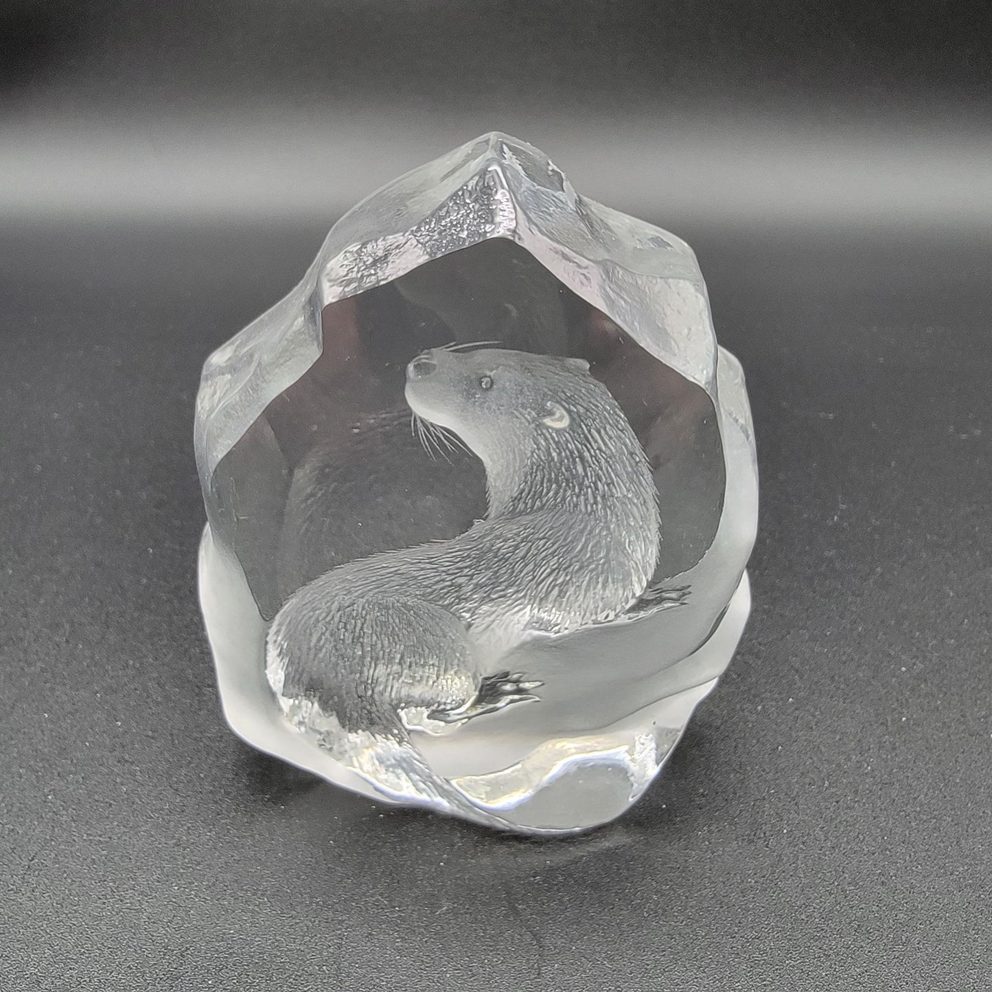Mats Jonasson Crystal Sea Otter Paperweight Signed MJ Sweden 3563