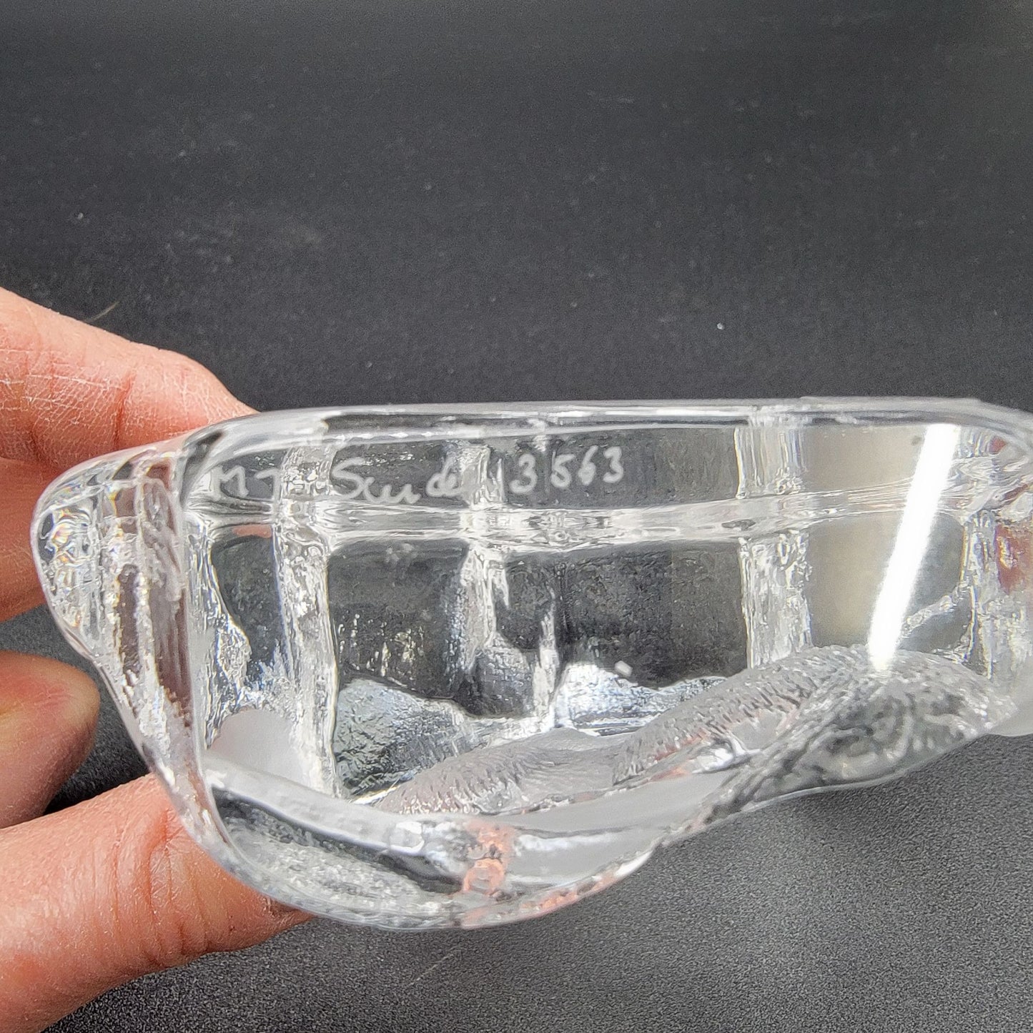 Mats Jonasson Crystal Sea Otter Paperweight Signed MJ Sweden 3563