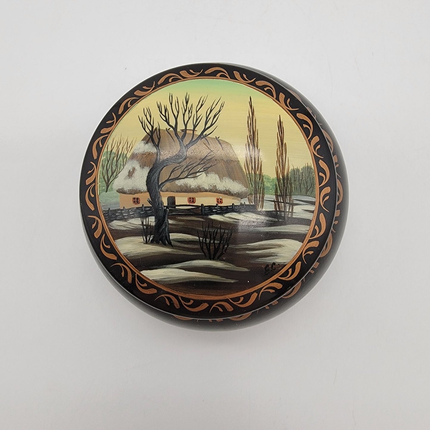 Vintage Ukrainian Lacquer Trinket Box With Village Winter Scene