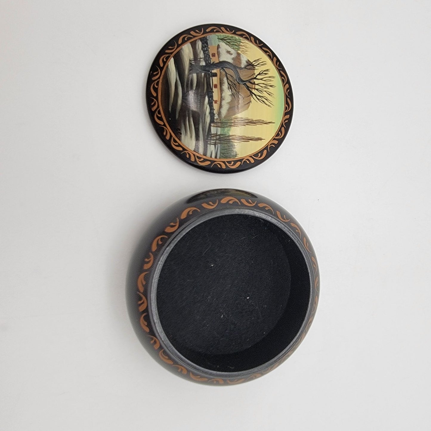 Vintage Ukrainian Lacquer Trinket Box With Village Winter Scene