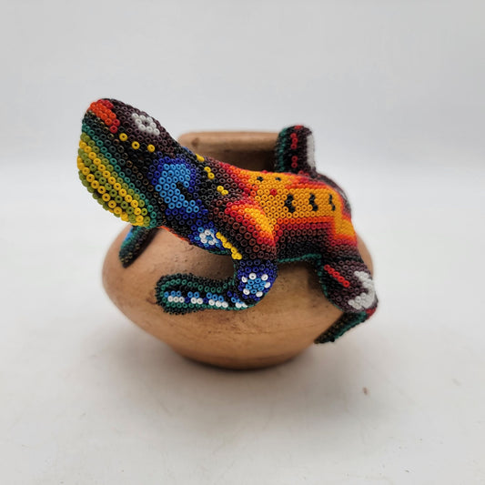 Huichol Beaded Gecko Lizard On Terra Cotta Pot Vintage Mexican Folk Art