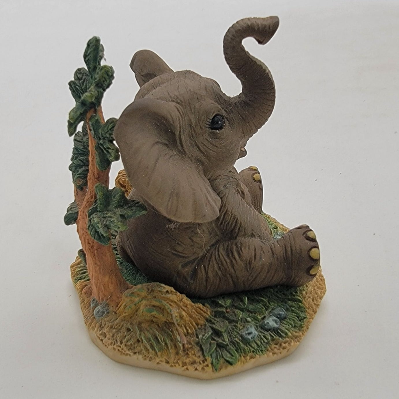 1995 The Hamilton Collection African Elephant Figurine