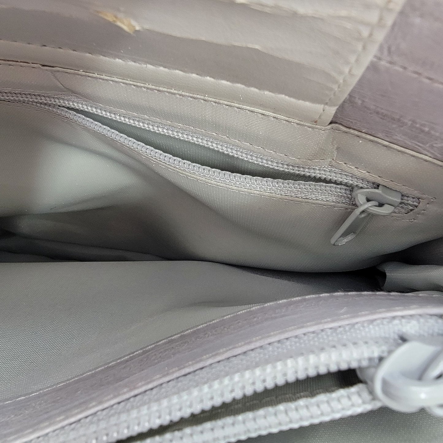 Vintage Lee Sands Grey Eelskin Leather Shoulder Crossbody Bag Purse