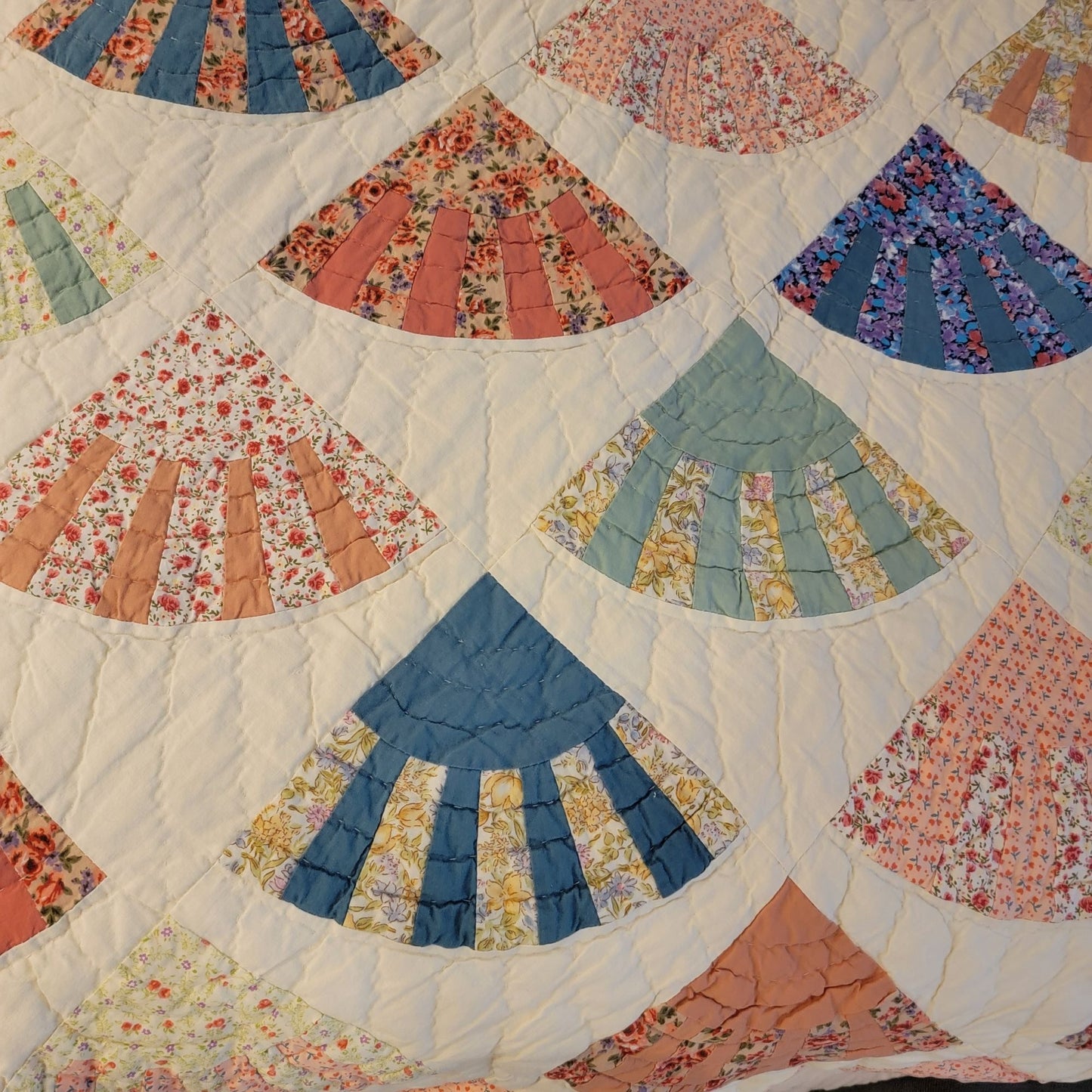 Vintage Grandmothers Fan Patchwork Quilt 90" x 100"