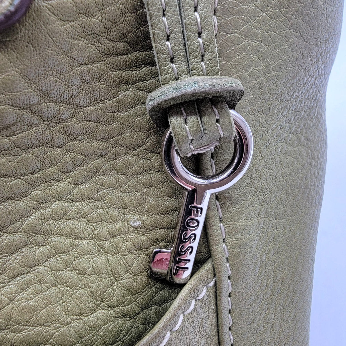 Vintage Fossil 1954 Avocado Green Pebbled Leather Hobo Shoulder Bag Purse